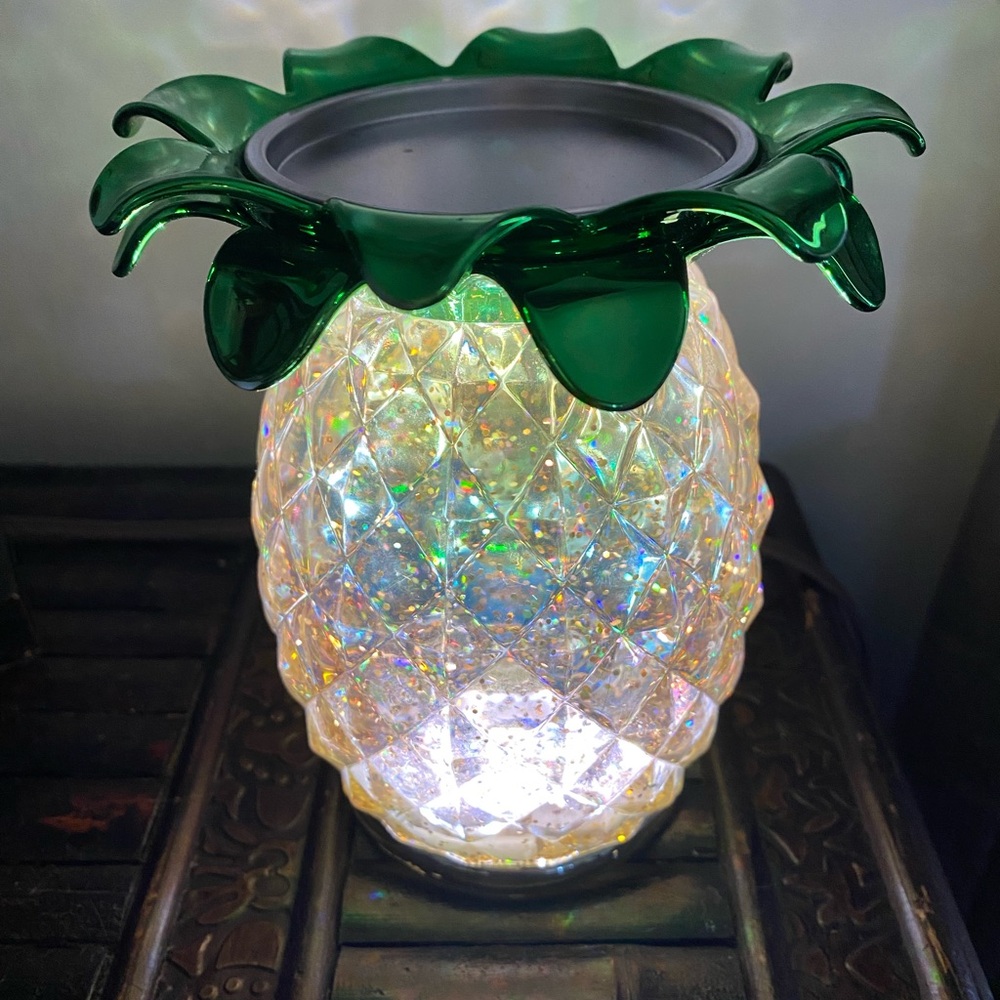 Bath and Body Works pineapple candle holder